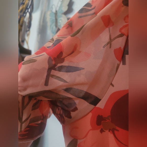 Size Large Floral V-Neck Maxi Dress - Picture 2 of 6